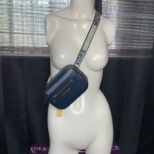 Michael Kors crossbody Fanny pack NWT
